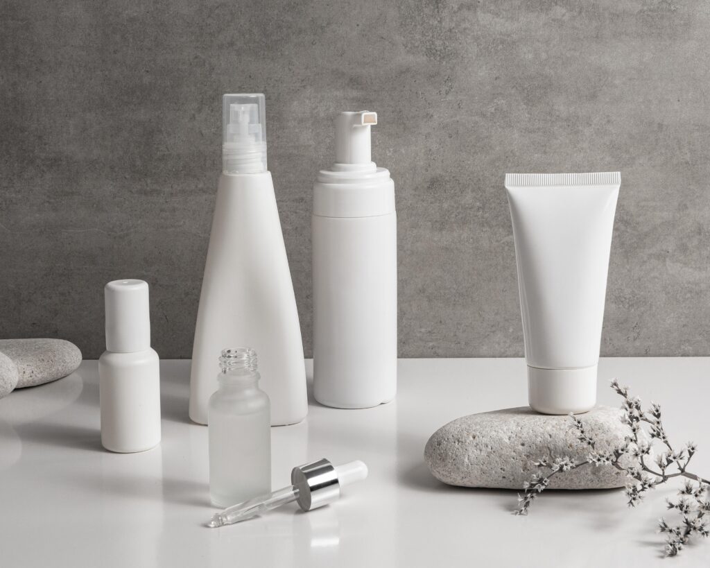 modern-beauty-products-recipients-arrangement